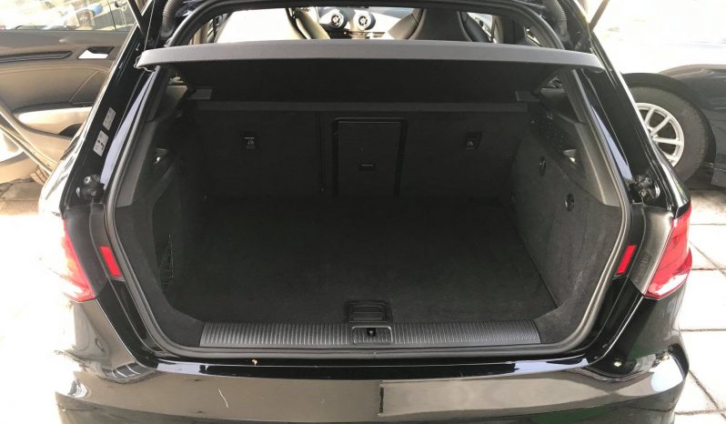Audi A3 SportBack S-Line completo